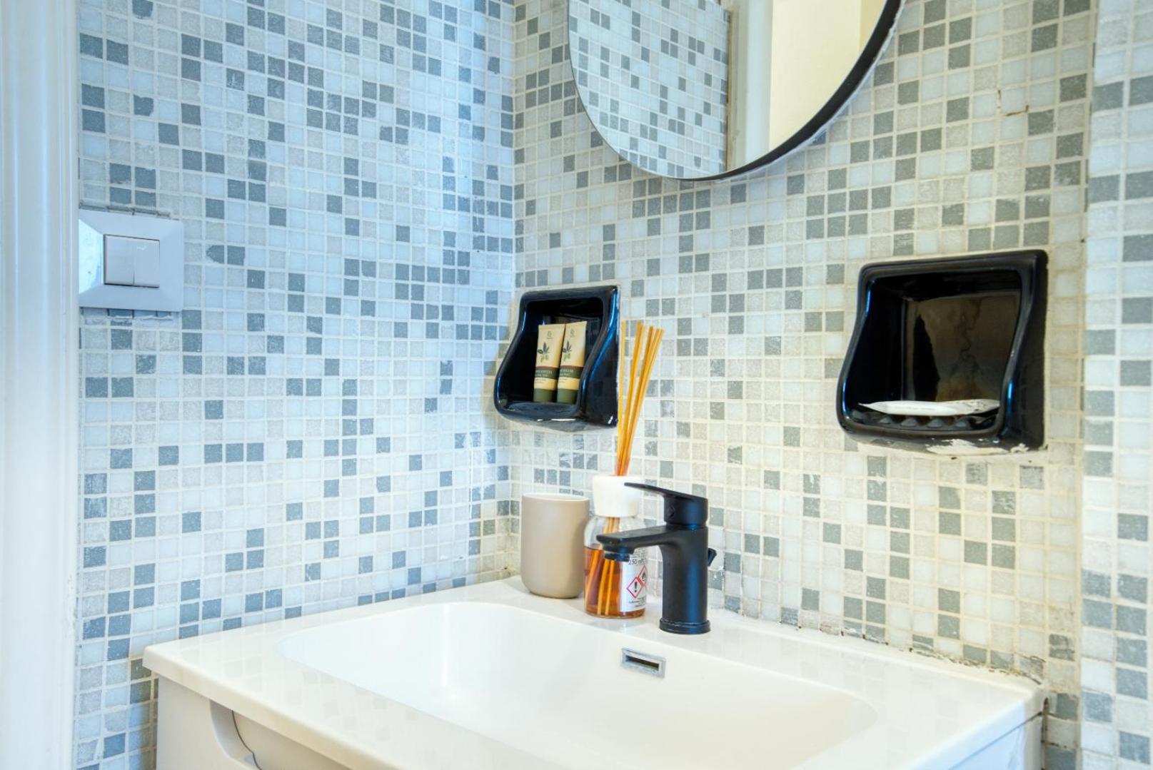 Italianflat - Elegant Suites With Balcony In Navigli Milano Exteriör bild